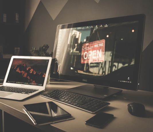 Internet világa, melyet 30 éve teremtettek Internet világa | Cég & Brand